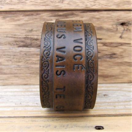 Personnalisation avec initiales, lettres, phrase sur cuir véritable bracelet force cadeau homme femme ado made in France