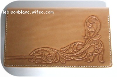 protège chéquier en cuir porte chéquier en cuir tanné vegetal personnalisé dessin western decor country cuir naturel recto
